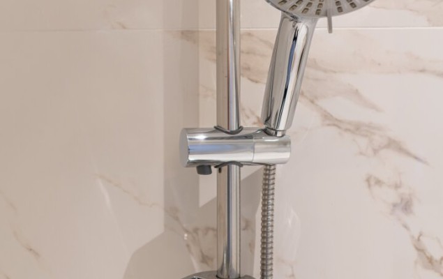 Schönes Gründerzeithaus, 7 schöne Wohnungen, teilweise mit Eigengärten, teilweise bereits eingerichtet für RBnB-Vermietung Schönes Gründerzeithaus, 7 schöne Wohnungen, teilweise mit Eigengärten, teilweise bereits eingerichtet für RBnB-Vermietung